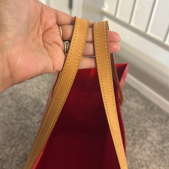 Louis Vuitton Travel Bag - Picture 14 of 16